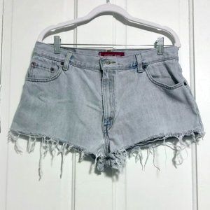 Levi’s “Classic Fit” Shorts Size 14 Misses